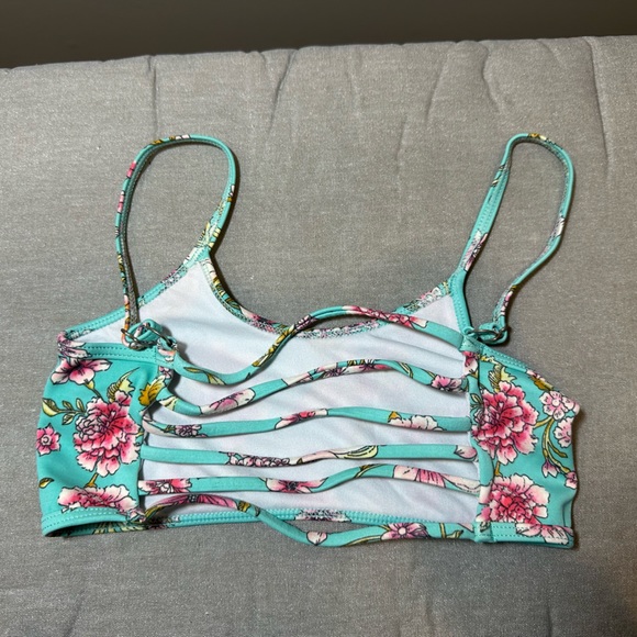 Billabong Swim Blooming Beauty Swimsuit Top - Picture 2 of 4